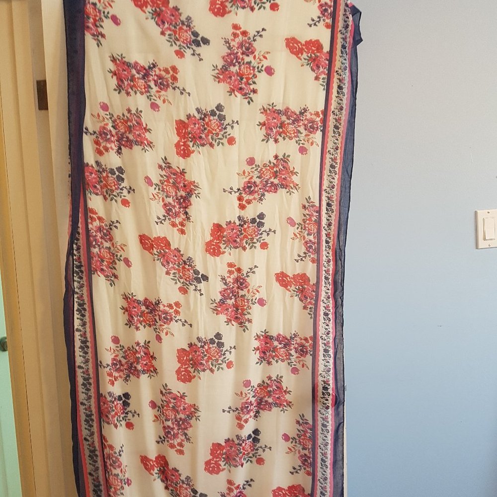 Extra Large Wrap, White with floral print